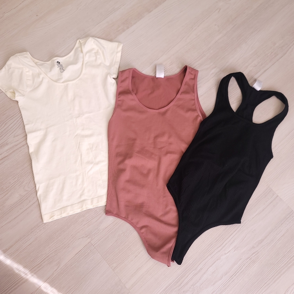 Bundle of 3 tops two bodysuits one short tee size small and medium